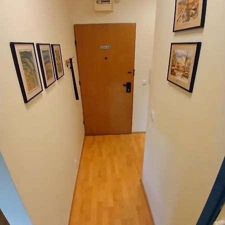 Apartament Meadow View 10 *